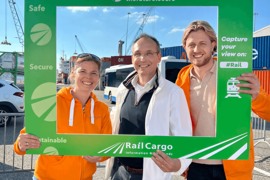 Wietse Bruinsma (Marketing Rail Cargo), Paul Dirix (CEO Port of Moerdijk) en Caroline Koiter (Directeur Rail Cargo)