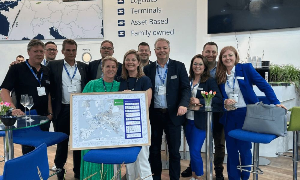 Schavemaker spoorvervoer teamleden Susanne Dirksen en Rico Schavemaker met Rail Cargo