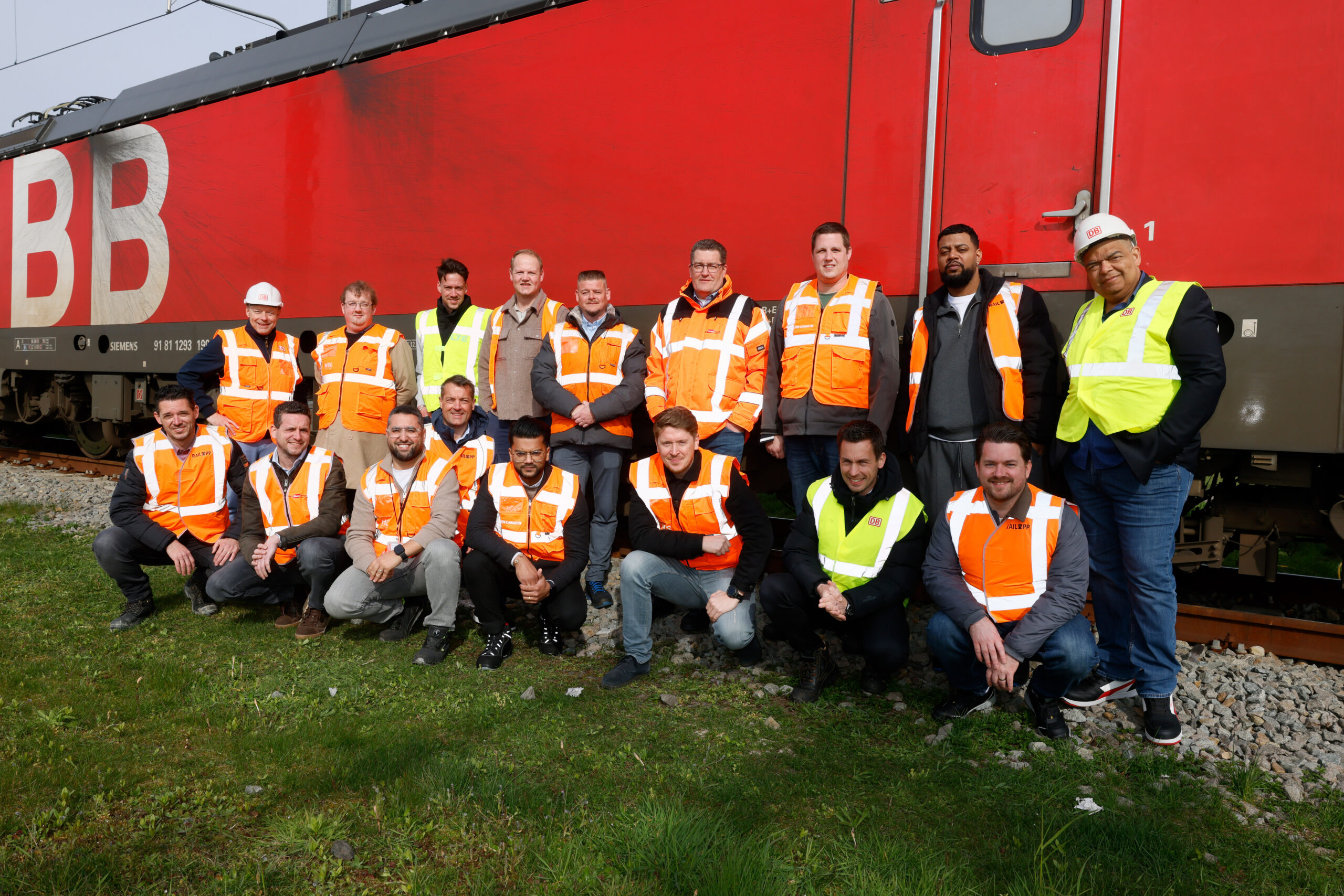 Spoorvervoerders zetten unieke stap naar intensievere samenwerking op Havenspoorlijn