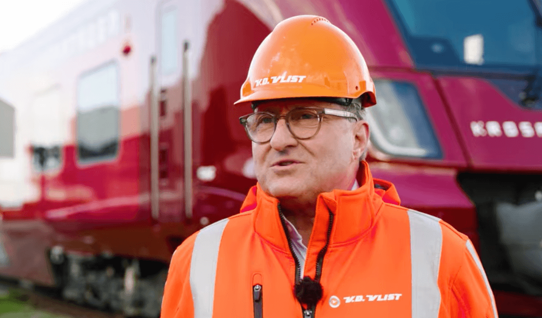 Speciaal transport via een gecombineerde aanpak van water en spoor